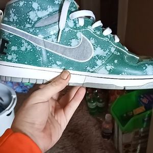 Nike big letter shoes